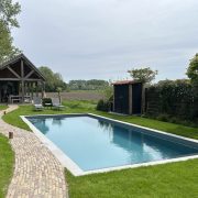 Betonnen zwembad Betonnen zwembad